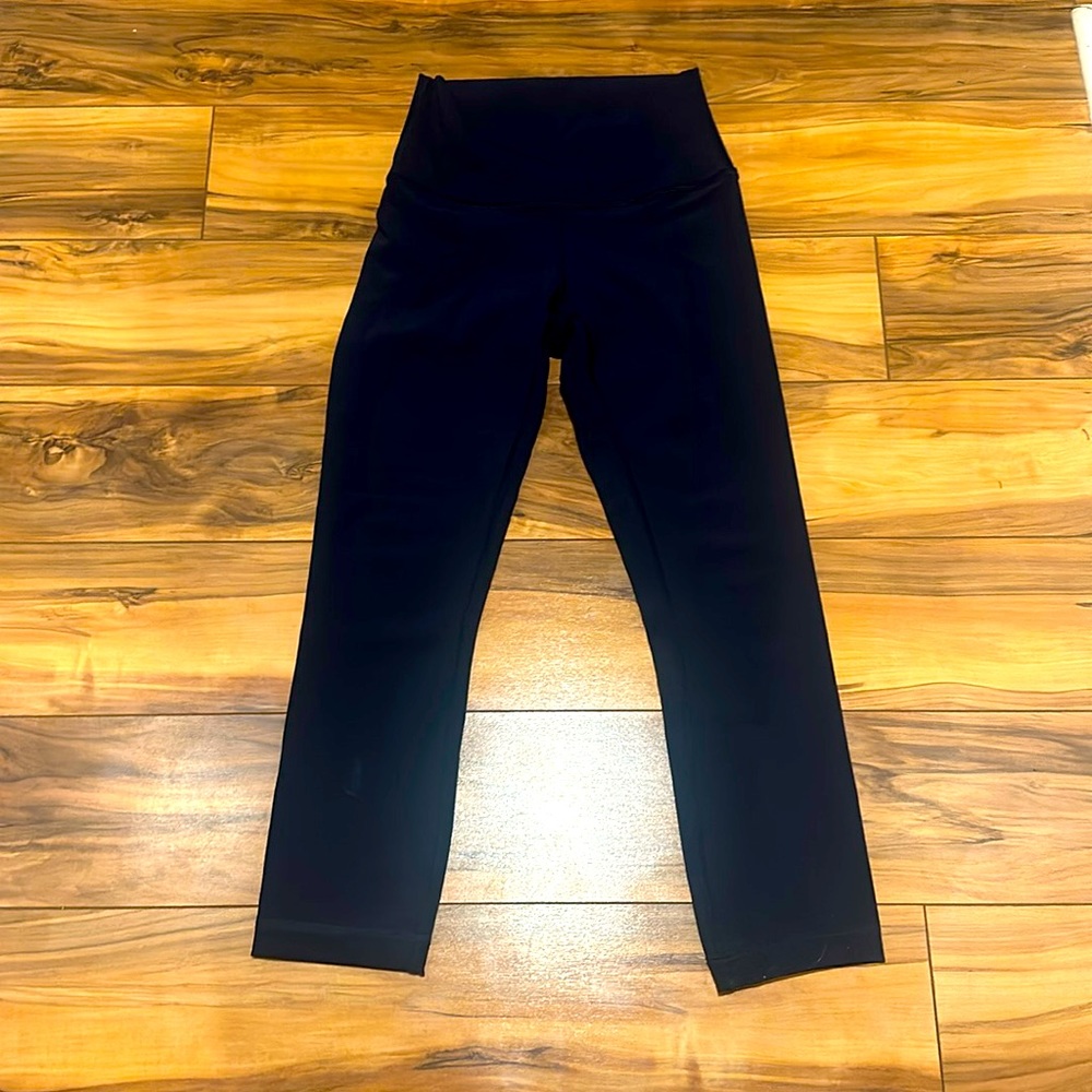 Lululemon navy blue Sz 2 NEW Ø tags